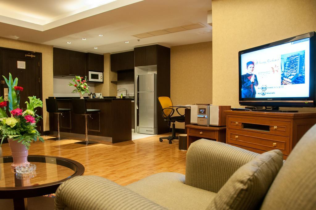 Rembrandt Suites Bangkok Bagian luar foto