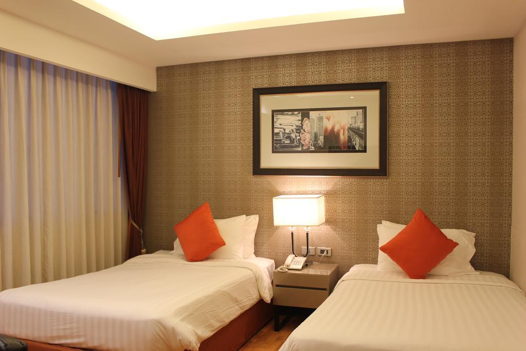 Rembrandt Suites Bangkok Bagian luar foto