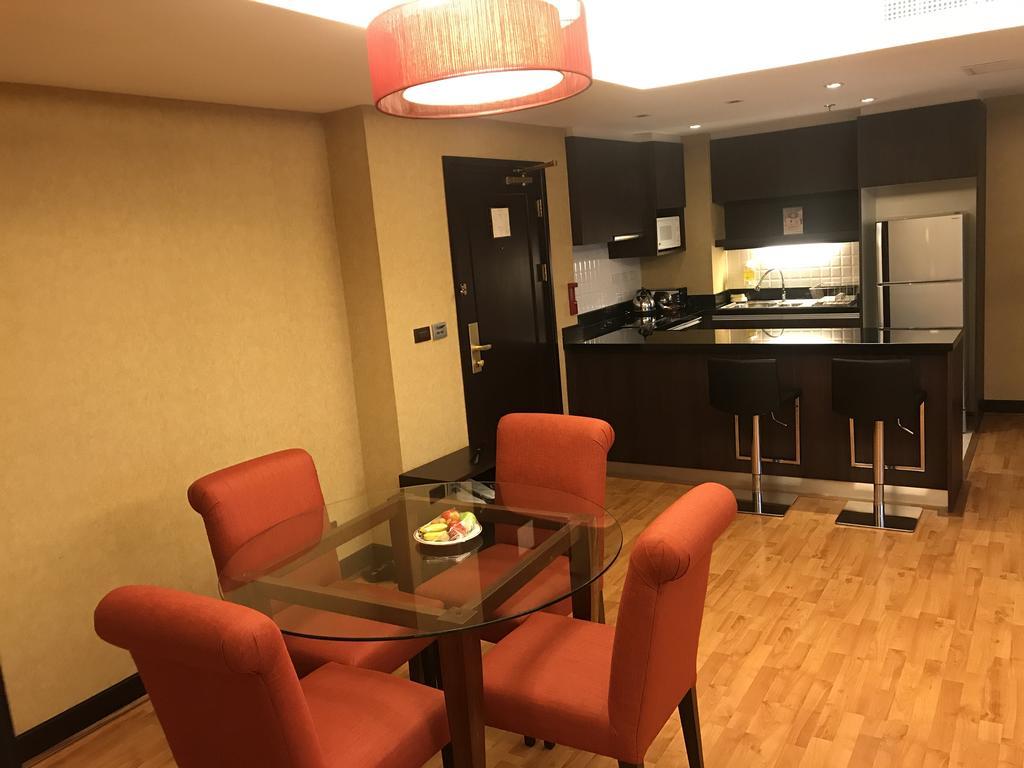 Rembrandt Suites Bangkok Bagian luar foto