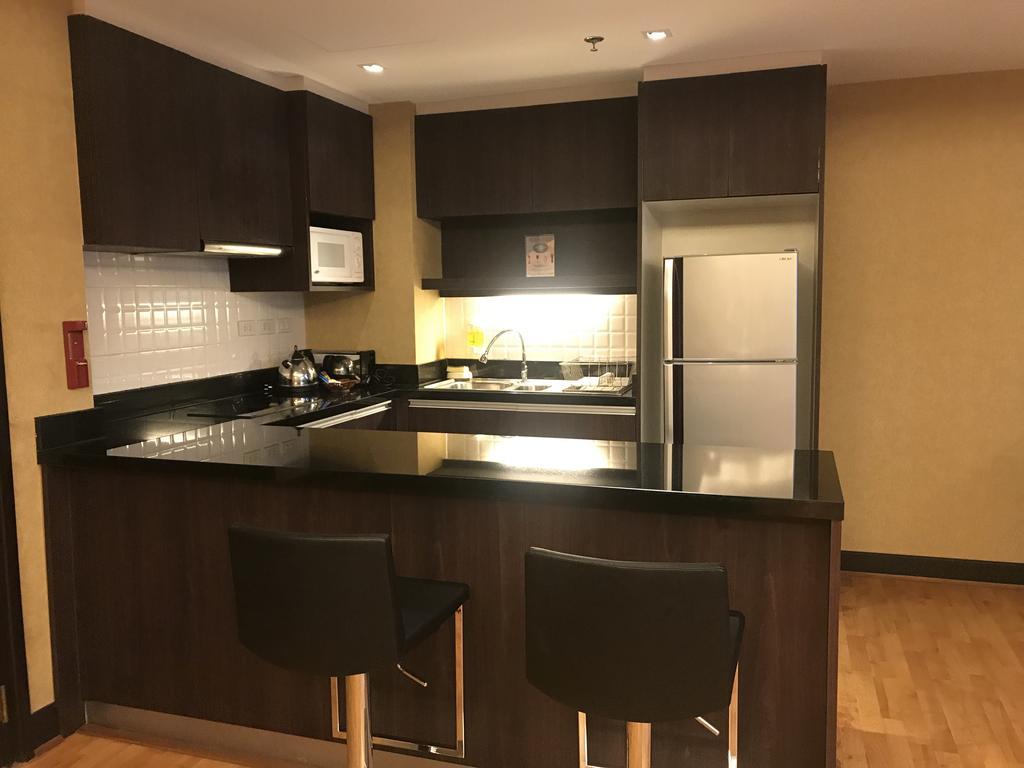 Rembrandt Suites Bangkok Bagian luar foto