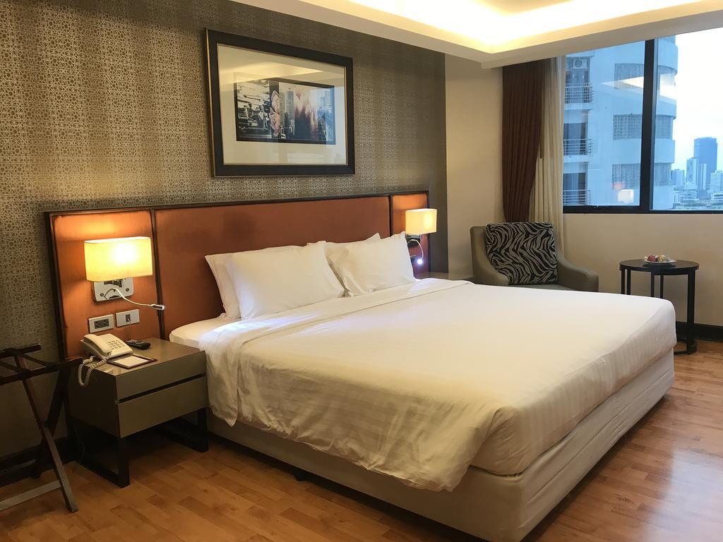 Rembrandt Suites Bangkok Bagian luar foto