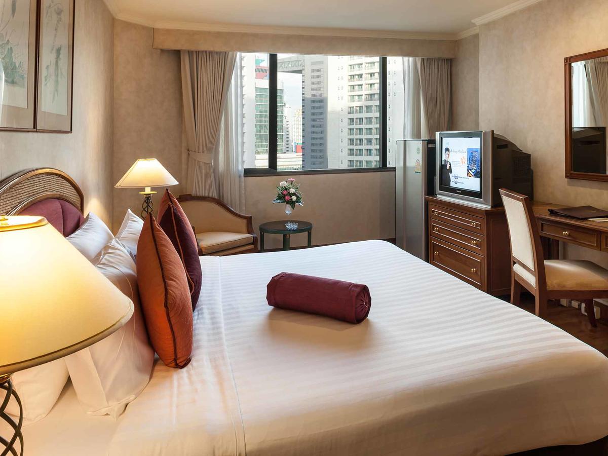 Rembrandt Suites Bangkok Bagian luar foto
