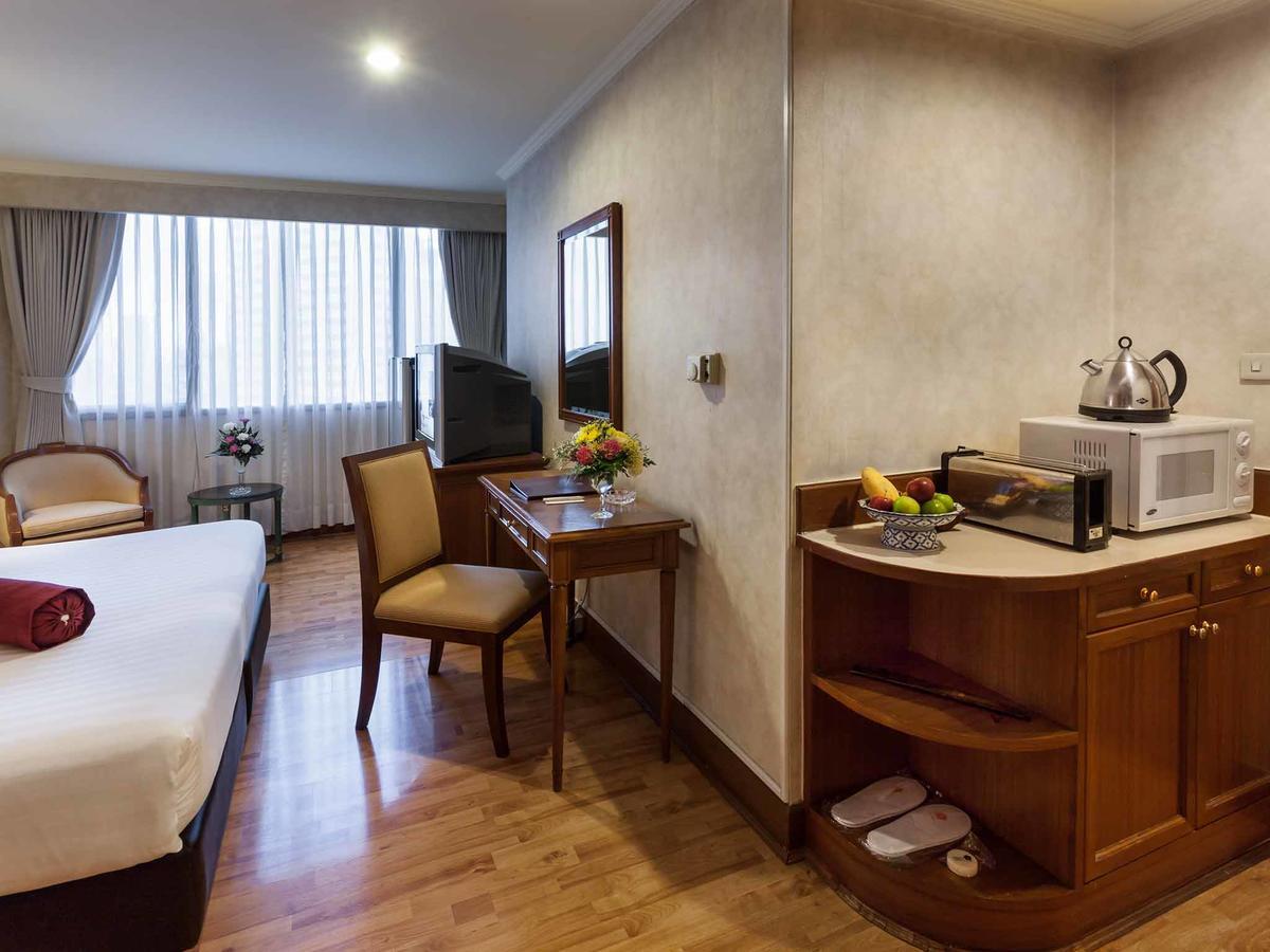 Rembrandt Suites Bangkok Bagian luar foto