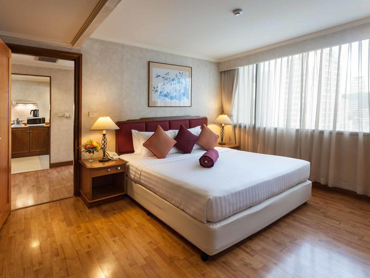 Rembrandt Suites Bangkok Bagian luar foto