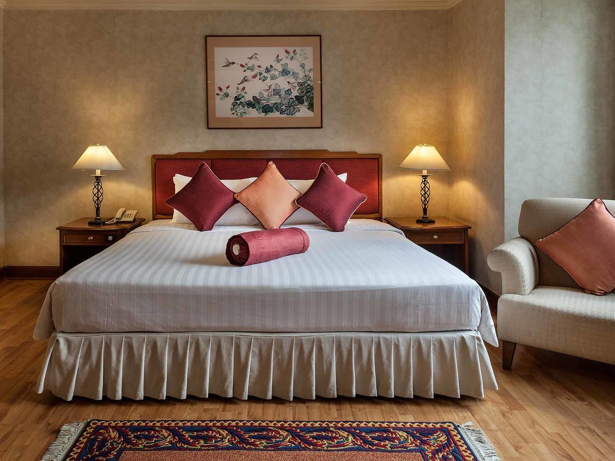 Rembrandt Suites Bangkok Bagian luar foto