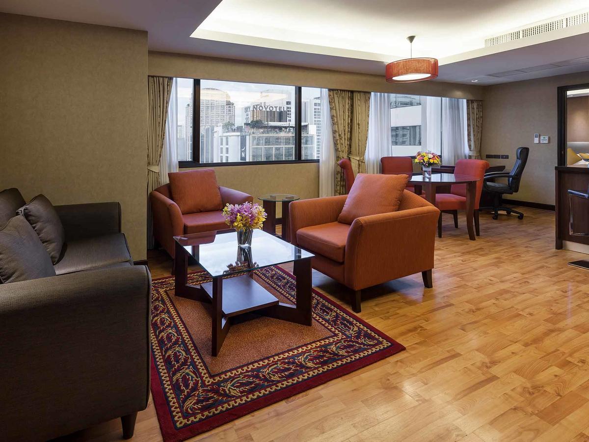 Rembrandt Suites Bangkok Bagian luar foto